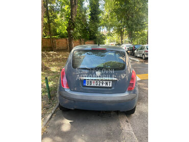 Lancia Ypsilon 