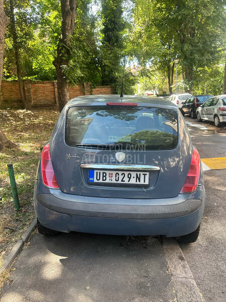 Lancia Ypsilon 