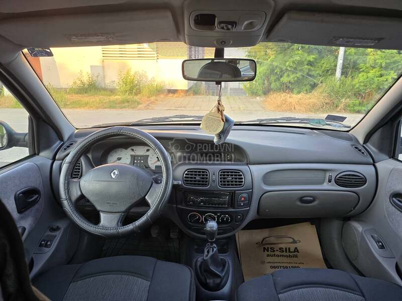 Renault Megane 1.8 16v