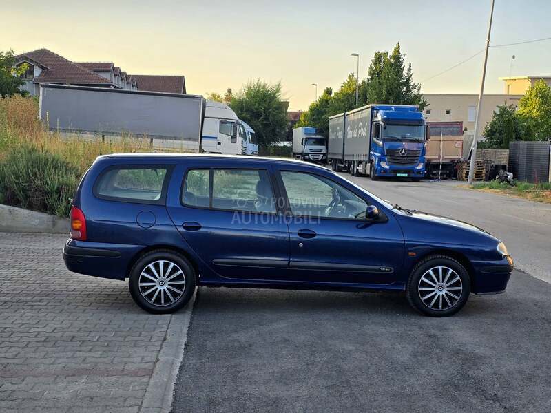 Renault Megane 1.8 16v