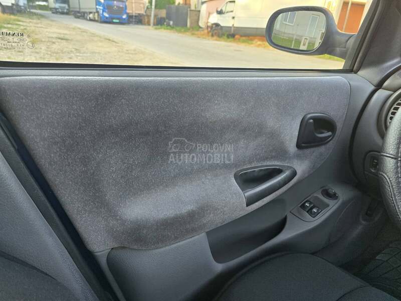 Renault Megane 1.8 16v