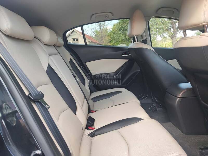 Mazda 3 2.2 Skyactiv