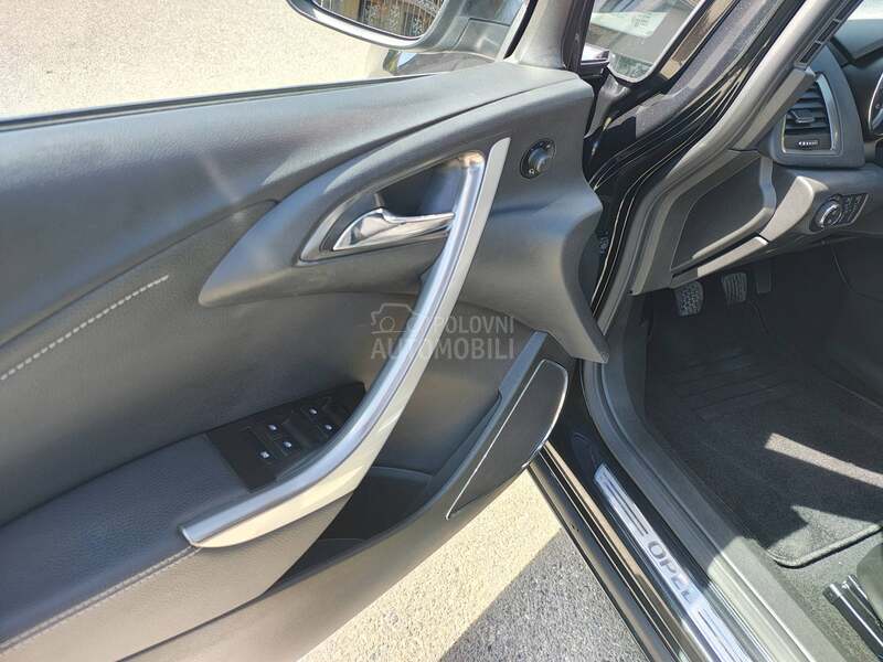 Opel Astra J 1.7 DTCI COSMO