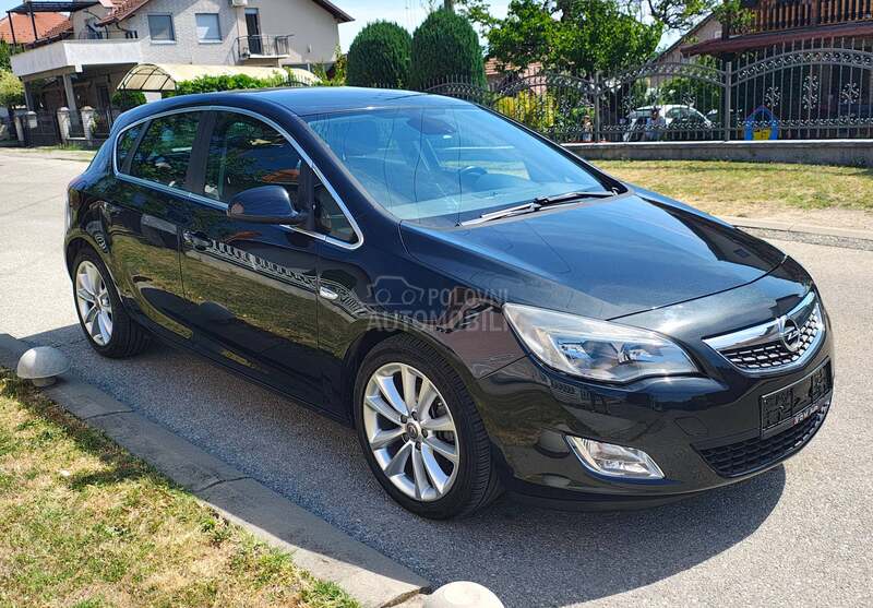 Opel Astra J 1.7 DTCI COSMO