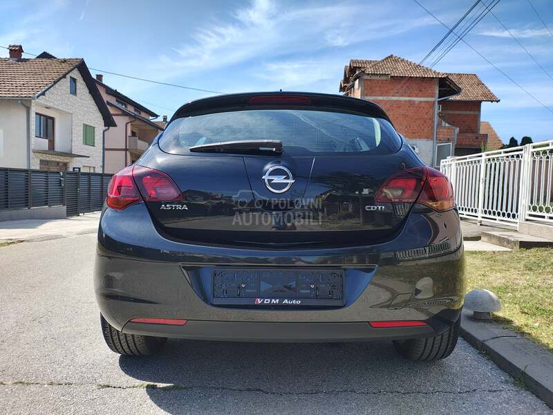 Opel Astra J 1.7 DTCI COSMO