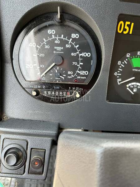 Renault 210 13