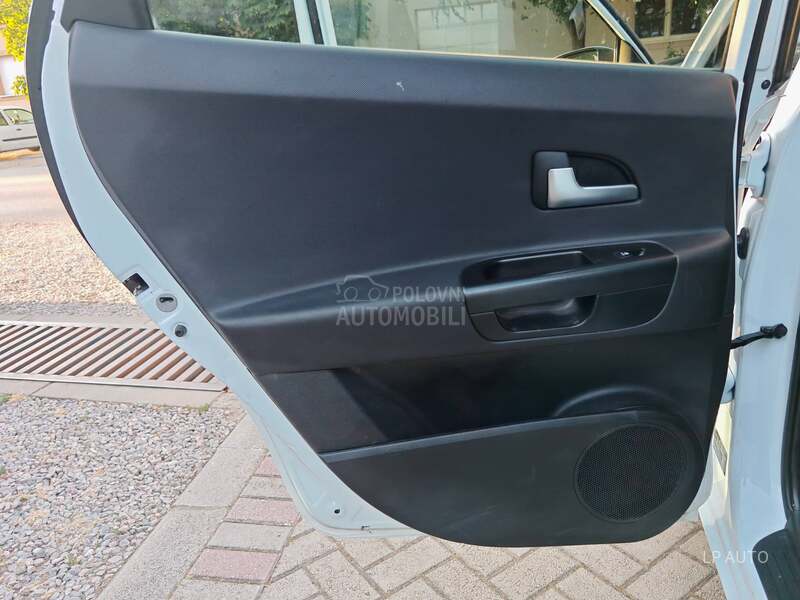 Kia cee`d sw 