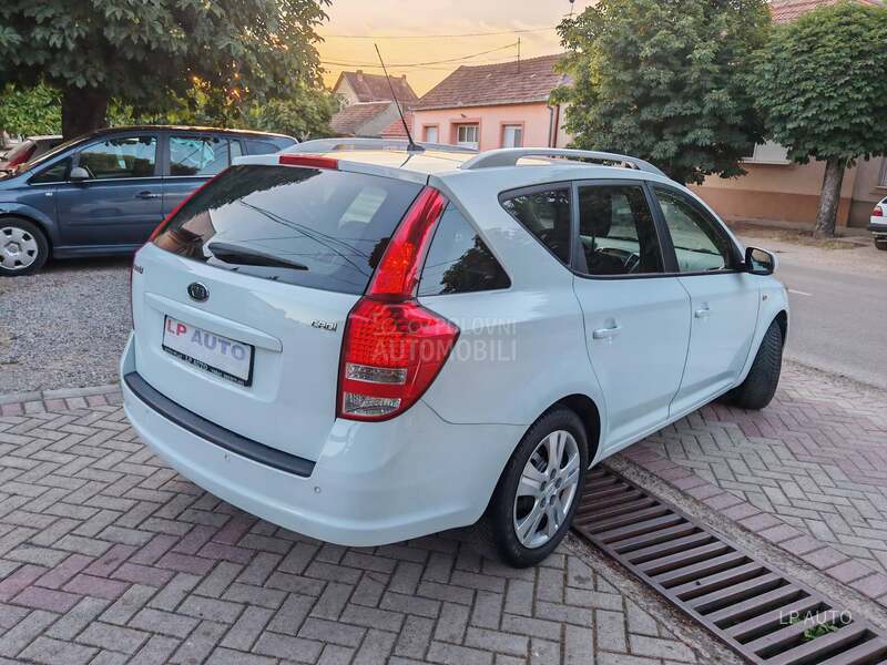 Kia cee`d sw 