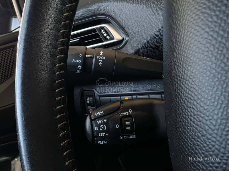 Peugeot 308 1.2PureTech Led Nav
