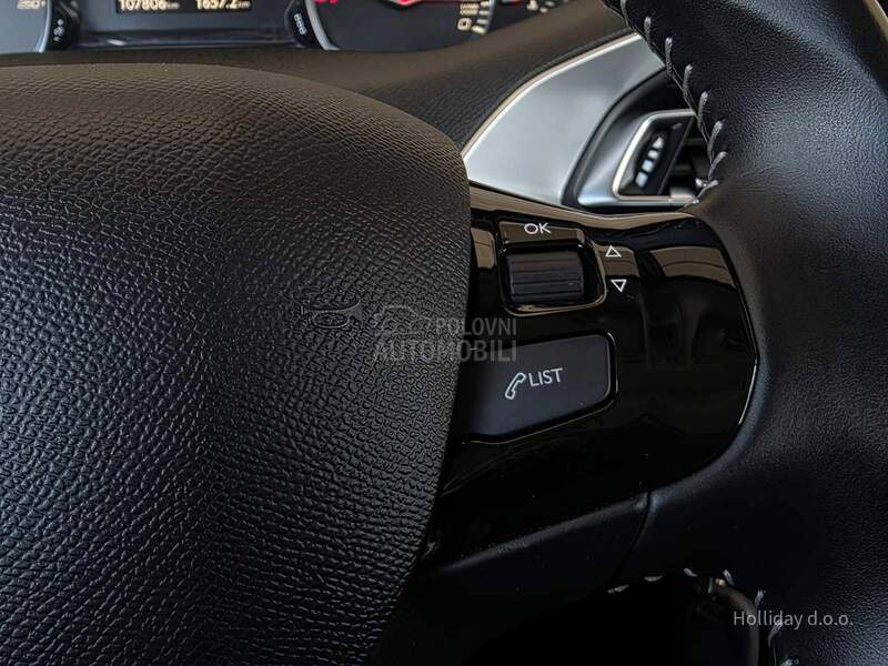 Peugeot 308 1.2PureTech Led Nav