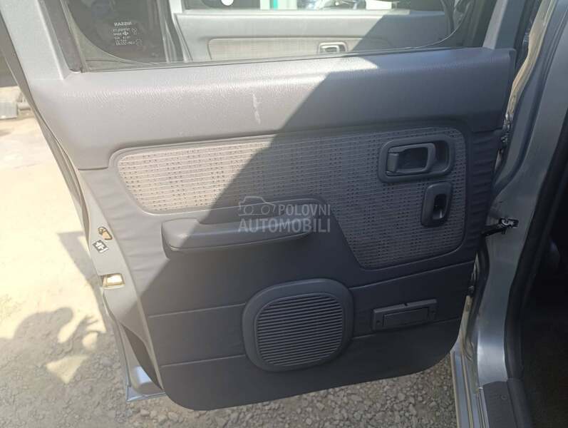 Nissan Navara 2.5tdi 4x4