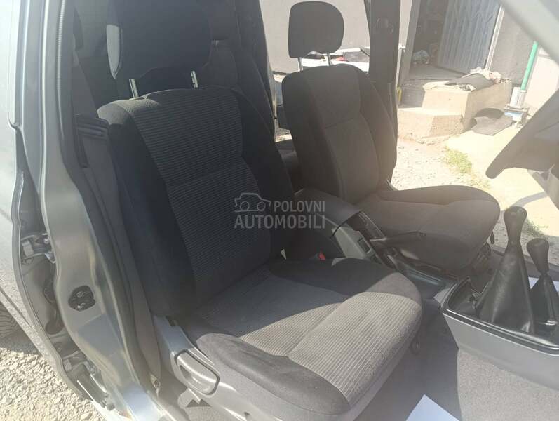 Nissan Navara 2.5tdi 4x4