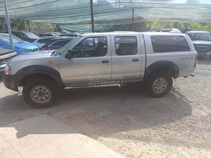 Nissan Navara 2.5tdi 4x4