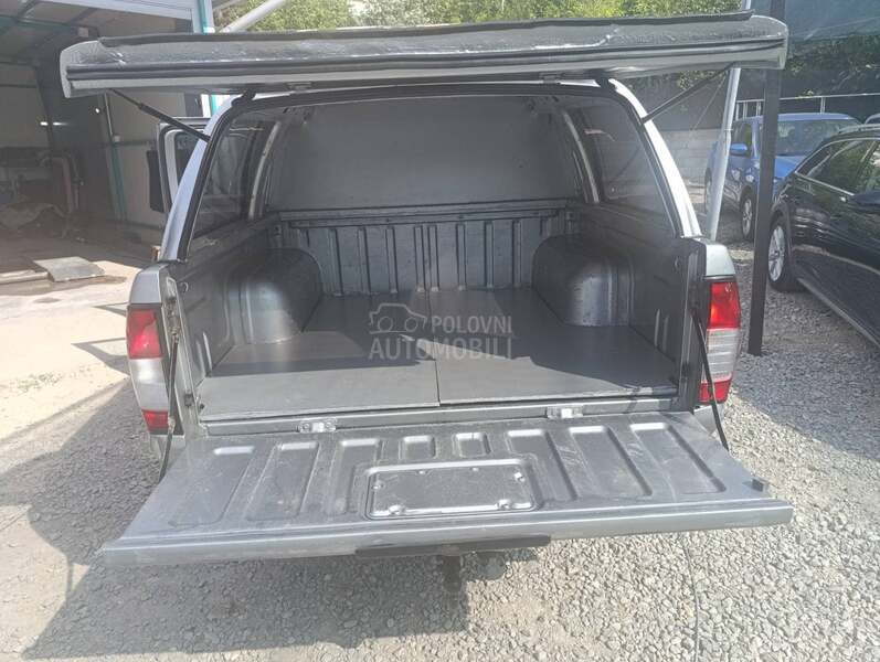 Nissan Navara 2.5tdi 4x4