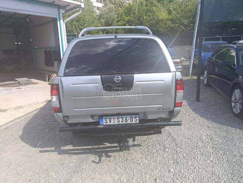 Nissan Navara 2.5tdi 4x4