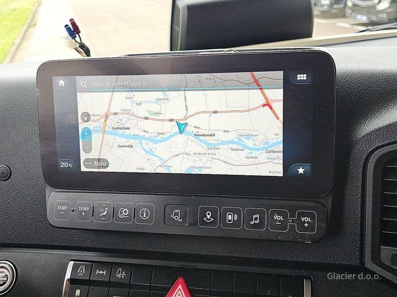 Mercedes Benz ACTROS 1836 / 7.4m / LIFT