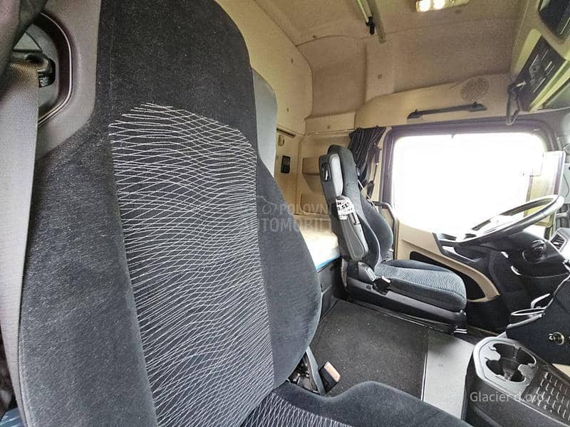 Mercedes Benz ACTROS 1836 / 7.4m / LIFT