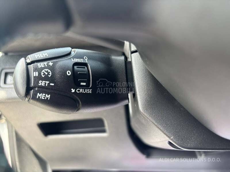 Peugeot 5008 1.5 Hdi/Allure