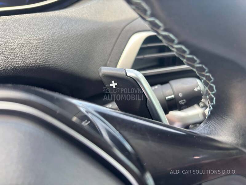 Peugeot 5008 1.5 Hdi/Allure
