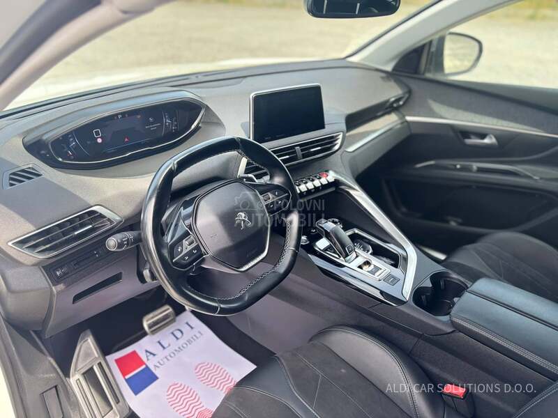 Peugeot 5008 1.5 Hdi/Allure