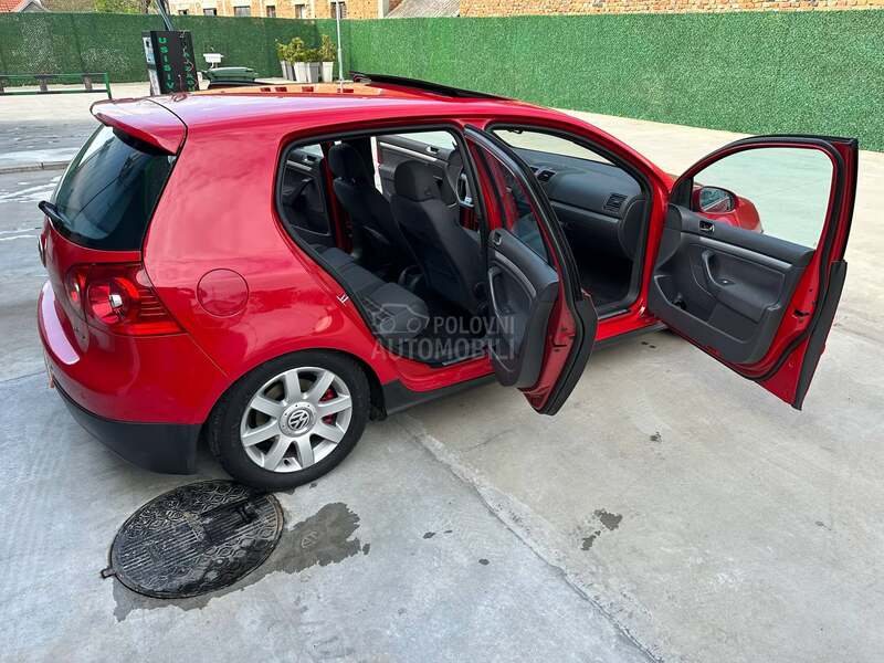 Volkswagen Golf 5 GTI