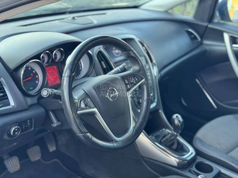 Opel Astra J Cosmo Sports Tourer