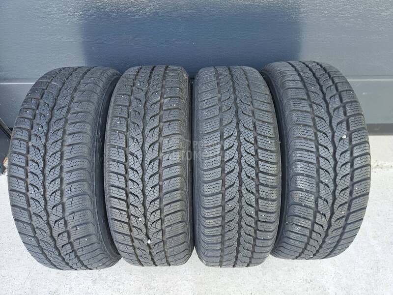 Uniroyal 185/60 R14 Zimska