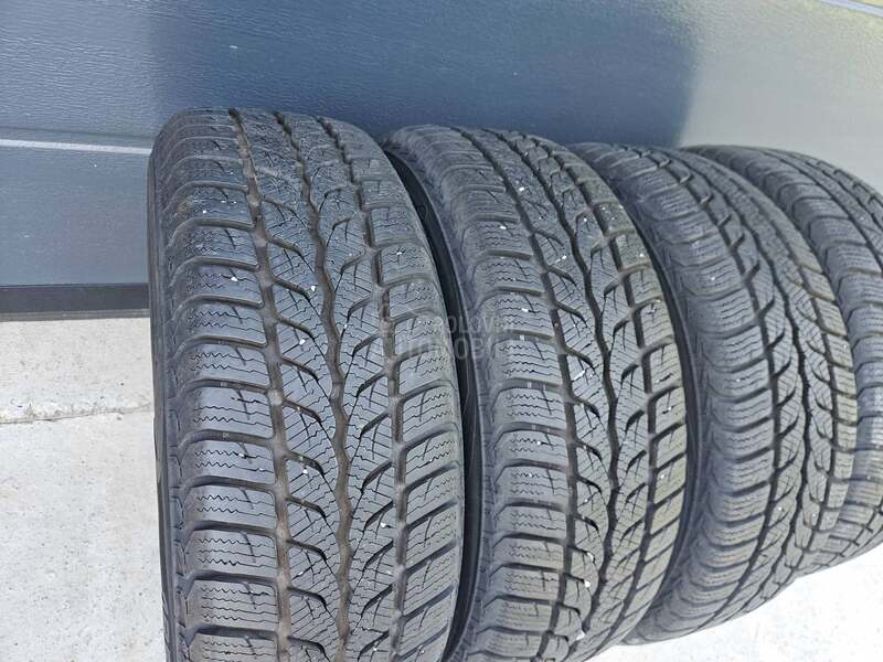 Uniroyal 185/60 R14 Zimska