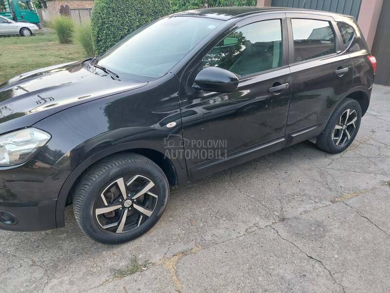Nissan Qashqai 1.6 i