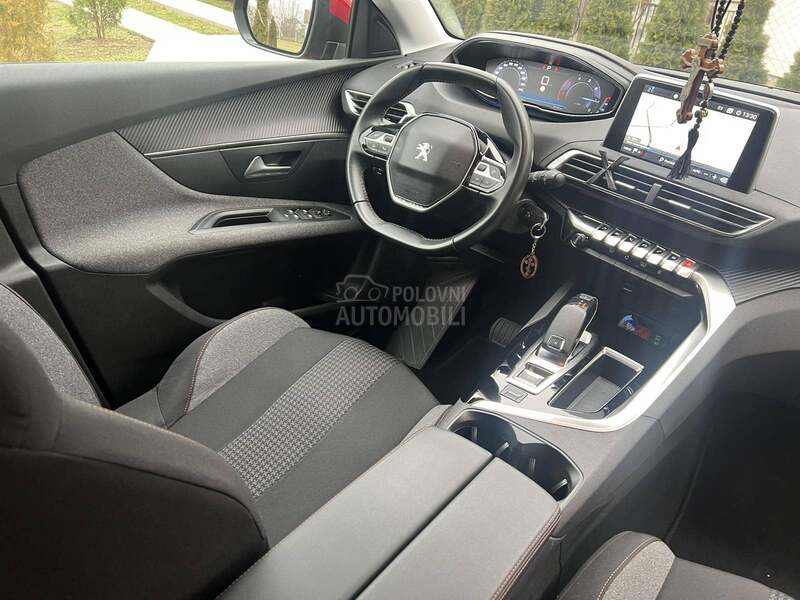 Peugeot 3008 1.5 HDI/ACTIVE