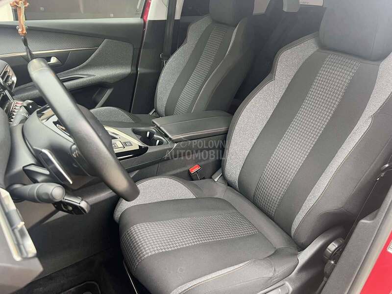 Peugeot 3008 1.5 HDI/ACTIVE