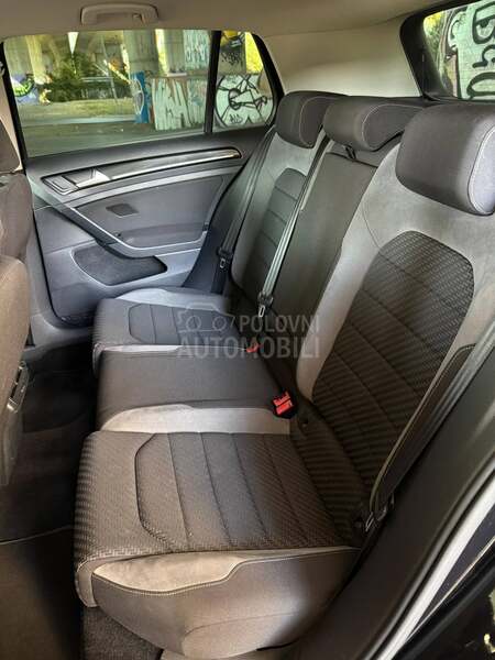 Volkswagen Golf 7 .5R-LINE/MATRIX/CNG