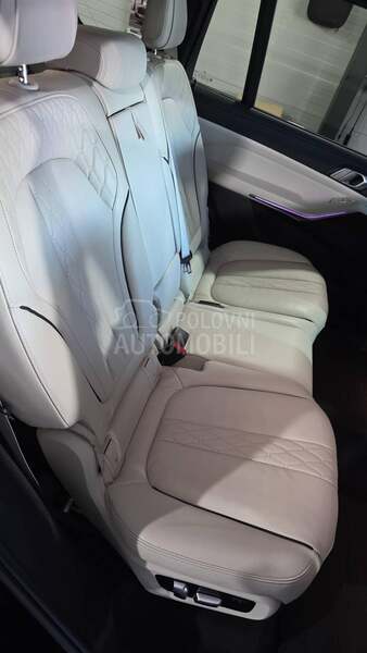 BMW X7 XDRIVE 30D M PAKET