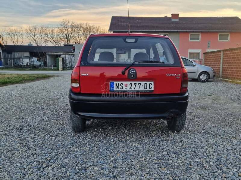 Opel Corsa B 1.0i
