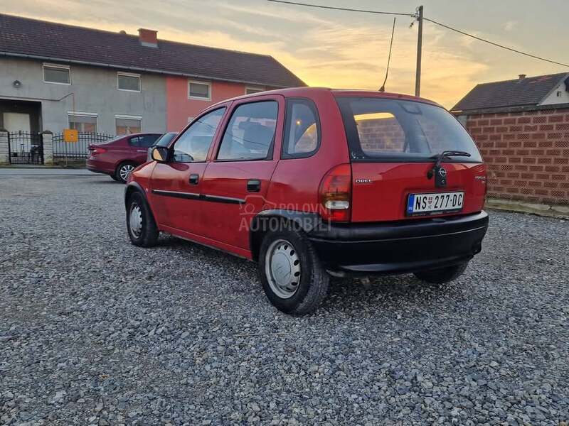 Opel Corsa B 1.0i