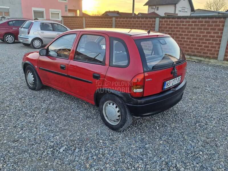 Opel Corsa B 1.0i
