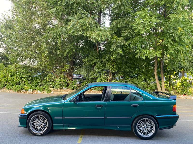 BMW 318 