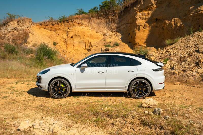 Porsche Cayenne Coupe/E- Hybrid / 22