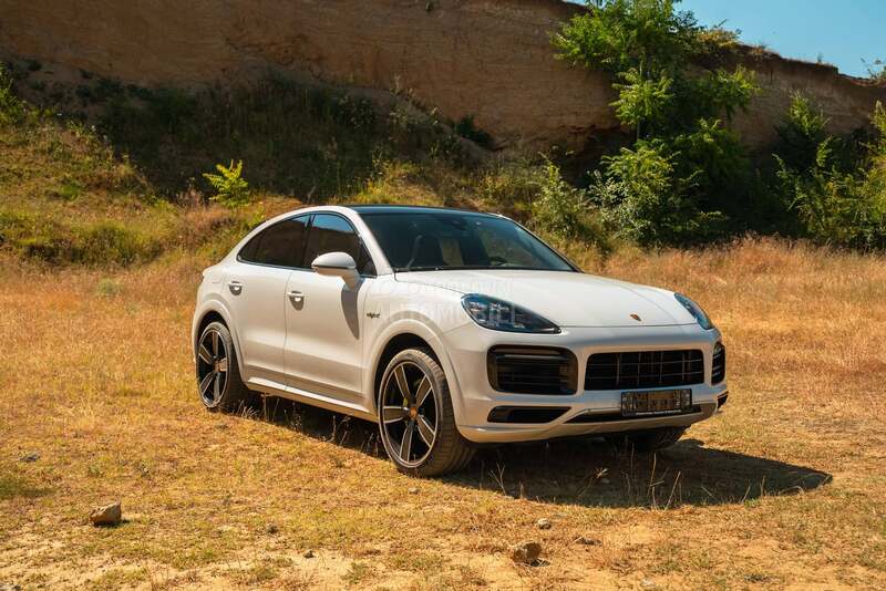 Porsche Cayenne Coupe/E- Hybrid / 22