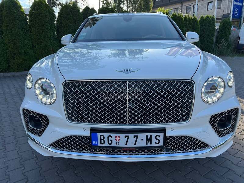 Bentley Bentayga V8 PANO CHROME FUL