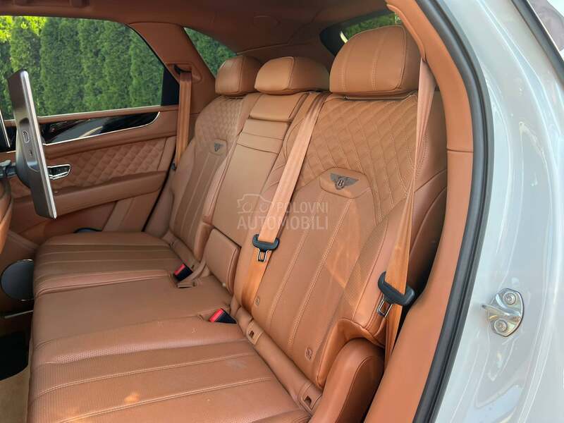 Bentley Bentayga V8 PANO CHROME FUL