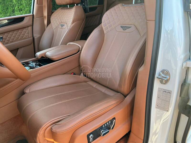 Bentley Bentayga V8 PANO CHROME FUL