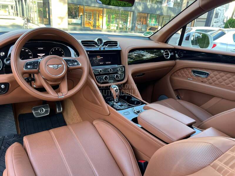 Bentley Bentayga V8 PANO CHROME FUL