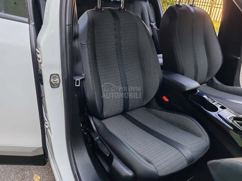 Peugeot 2008 1.5 hdi ALLURE