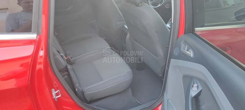 Ford C-Max Titanium