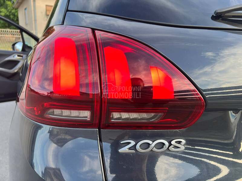 Peugeot 2008 style v.servi