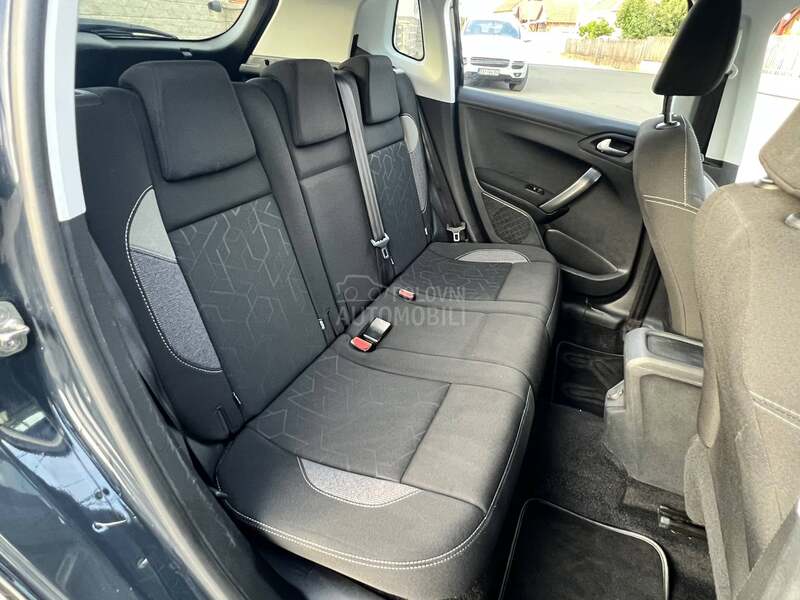 Peugeot 2008 style v.servi