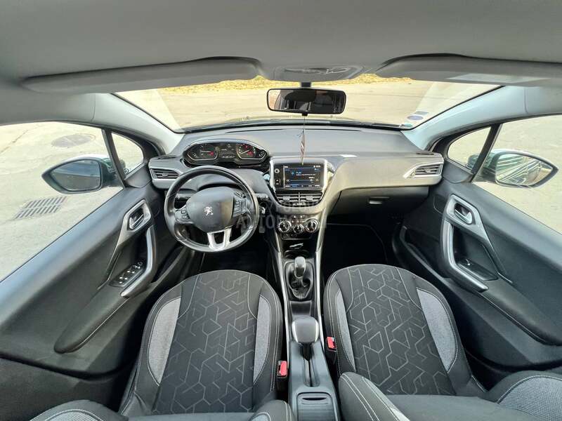 Peugeot 2008 style v.servi