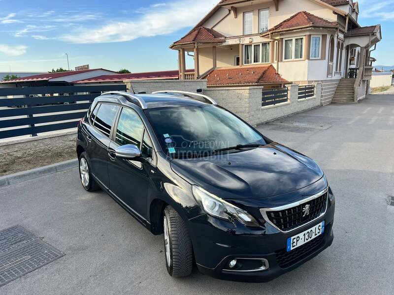 Peugeot 2008 style v.servi