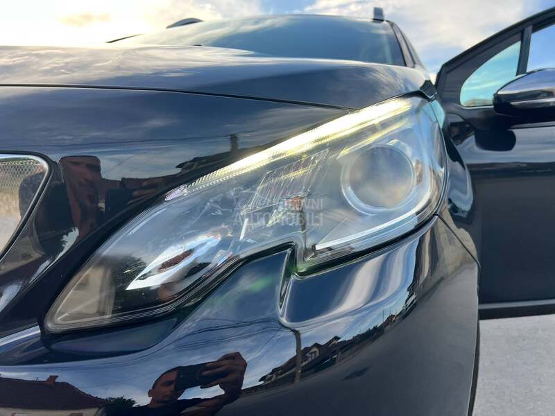 Peugeot 2008 style v.servi